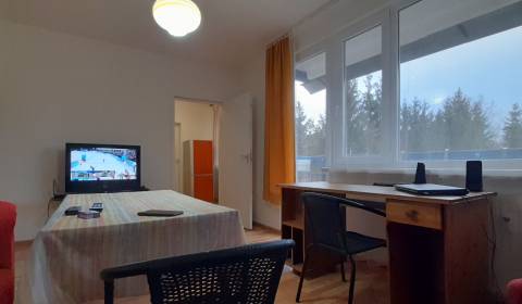 Eladó 3 szobás lakás, 3 szobás lakás, Vihorlatská, Snina, Szlovákia