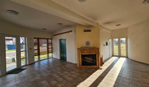 Eladó Épület, Épület, Galanta, Szlovákia