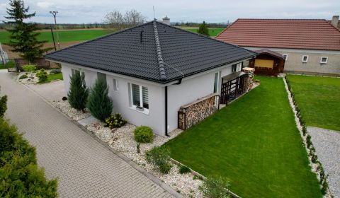 Eladó Családi ház, Családi ház, Dvory nad Žitavou, Nové Zámky, Szlovák