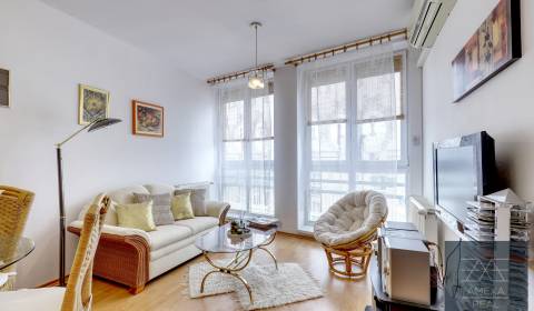 AMEXA » ponúka na prenájom 2 izbový byt v Bratislave - Staré Mesto