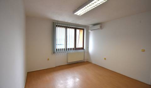 Kancelársky  priestor na prenájom, 14,91 m²,  Galanta