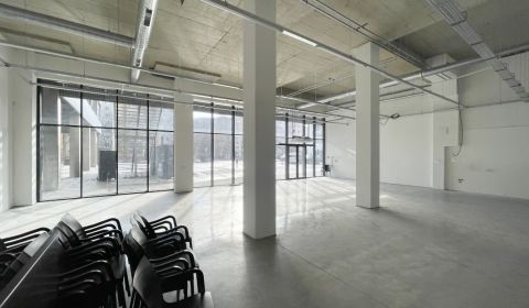 Kiadó Üzlethelység, Üzlethelység, Prešov, Szlovákia