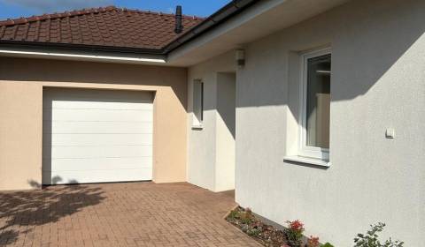 Kiadó Családi ház, Családi ház, Malý Biel, Senec, Szlovákia