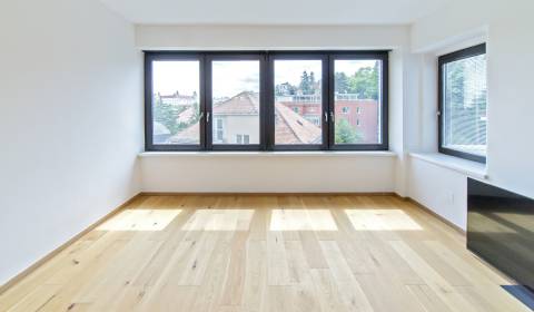 Kiadó 4 szobás lakás, 4 szobás lakás, Lichardova, Bratislava - Staré M