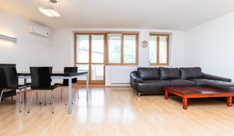 Kiadó 3 szobás lakás, 3 szobás lakás, Kysucká, Bratislava - Staré Mest