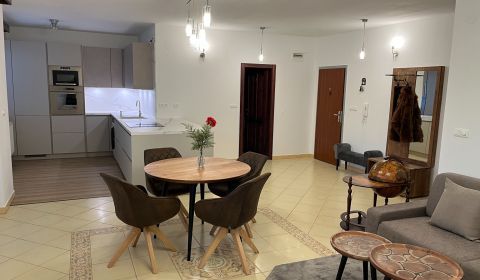 Kiadó 3 szobás lakás, 3 szobás lakás, Šustekova, Bratislava - Petržalk