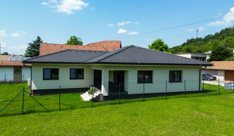 Eladó Családi ház, Családi ház, Ovocinárska, Žilina, Szlovákia