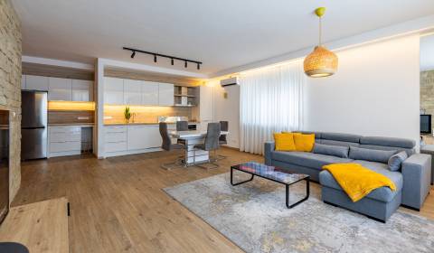 Kiadó 4 szobás lakás, 4 szobás lakás, Novosvetská, Bratislava - Staré 