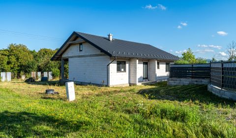 Eladó Családi ház, Családi ház, Košice-okolie, Szlovákia