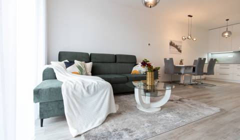 Kiadó 2 szobás lakás, 2 szobás lakás, Košická, Bratislava - Ružinov, S