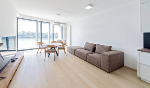 Kiadó 3 szobás lakás, 3 szobás lakás, Pribinova, Bratislava - Staré Me