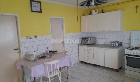 Eladó Családi ház, Családi ház, Cintorínska, Nitra, Szlovákia