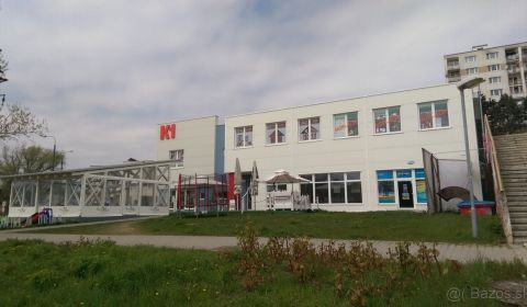 Kiadó Üzlethelység, Üzlethelység, Rudohorská, Banská Bystrica, Szlovák