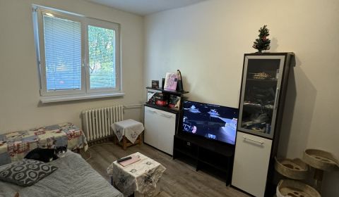 Eladó 3 szobás lakás, 3 szobás lakás, SNP, Levice, Szlovákia