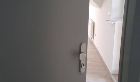 Eladó 2 szobás lakás, 2 szobás lakás, Nitra, Szlovákia