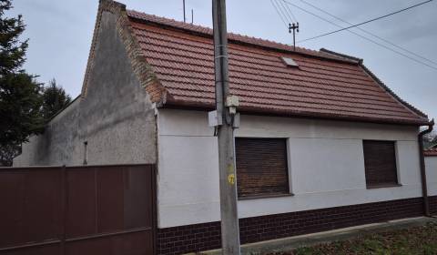 Eladó Családi ház Nánán Párkánynál, Jókaiho u. 1377m2 telekkel