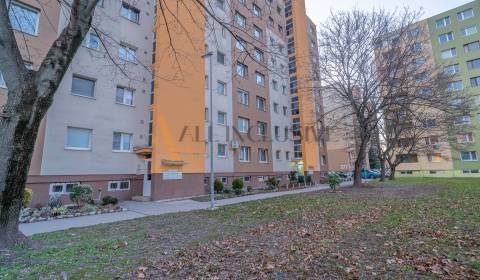 Eladó 3 szobás lakás, 3 szobás lakás, Radničné námestie, Dunajská Stre