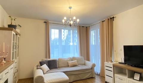 Eladó 2 szobás lakás, 2 szobás lakás, Prri hrubej lúke, Bratislava - D