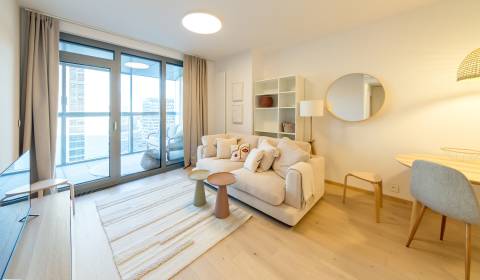 Kiadó 2 szobás lakás, 2 szobás lakás, Pribinova, Bratislava - Staré Me