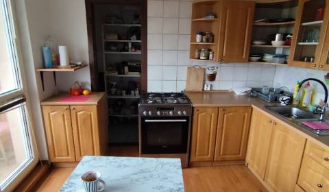 Eladó 4 szobás lakás, 4 szobás lakás, Benkova, Nitra, Szlovákia
