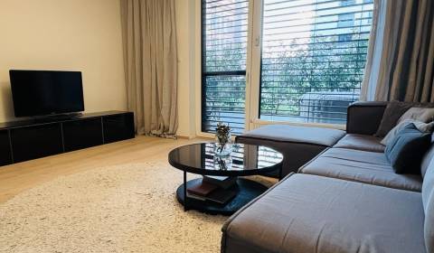 Kiadó 4 szobás lakás, 4 szobás lakás, Jégého, Bratislava - Ružinov, Sz
