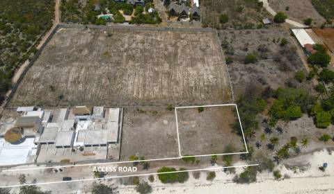 MAKUNDUCHI - STRAND ELŐFÖLD