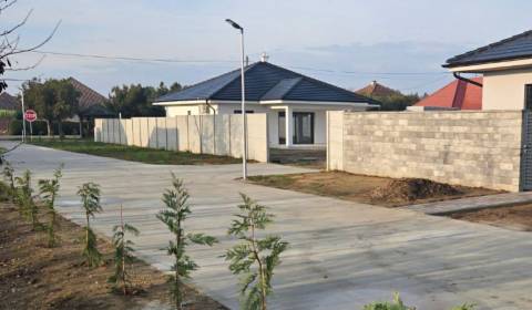 Eladó Családi ház, Családi ház, Hlavná, Komárno, Szlovákia