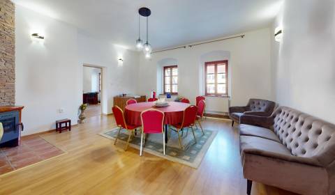 Kiadó Irodahelység, Irodahelység, Skalica, Szlovákia