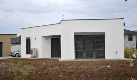 Eladó Családi ház, Családi ház, Sokolia, Senec, Szlovákia