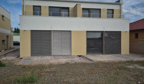 Eladó Családi ház, Családi ház, Kožušnícka, Bratislava - Jarovce, Szlo
