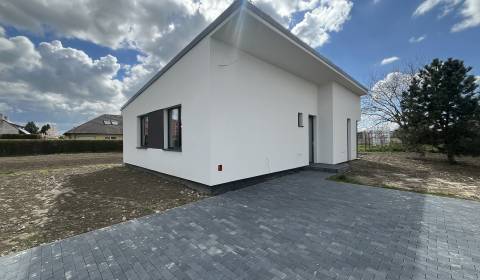 Eladó Családi ház, Családi ház, Dolinka, Senec, Szlovákia