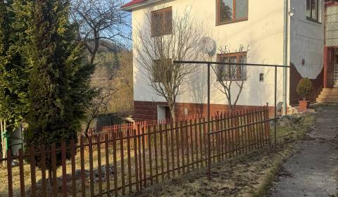 Eladó Családi ház, Családi ház, Považská Bystrica, Szlovákia