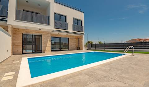 Eladó Villa, Villa, Vodice, Horvátország