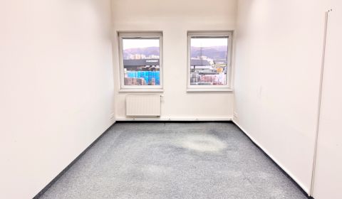 Raktárak és ipari épületek, Štrková, kiadó, Žilina, Szlovákia