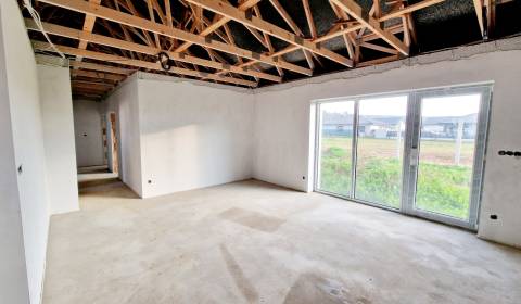 Eladó Családi ház, Családi ház, Pod Stráňou, Piešťany, Szlovákia