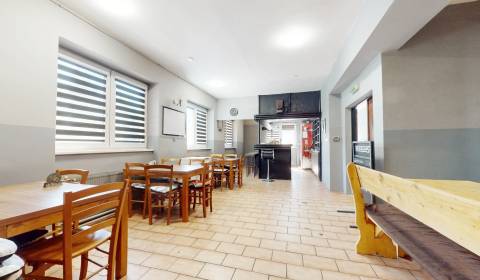 Kiadó Üzlethelység, Üzlethelység, Výstrkov, Bánovce nad Bebravou, Szlo