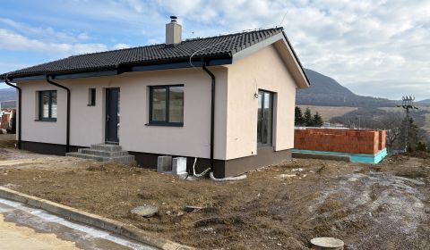 Eladó Családi ház, Családi ház, Prešov, Szlovákia