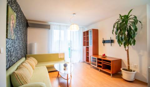 Kiadó 3 szobás lakás, 3 szobás lakás, Hroznová, Pezinok, Szlovákia