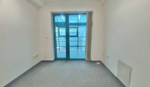 Kiadó Irodahelység, Irodahelység, Námestie slobody, Čadca, Szlovákia