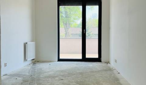 Kiadó Üzlethelység, Üzlethelység, Thurzova, Košice - Staré Mesto, Szlo