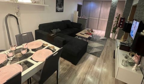 Eladó 3 szobás lakás, 3 szobás lakás, Bratislava - Petržalka, Szlováki