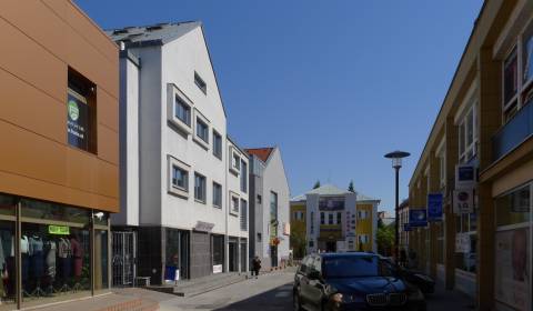 Kiadó Irodahelység, Irodahelység, J. Kozáčeka, Zvolen, Szlovákia