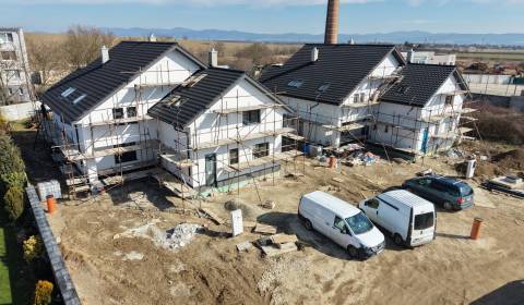 Eladó 3 szobás lakás, 3 szobás lakás, Záhradná, Piešťany, Szlovákia