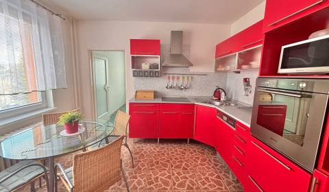 Eladó 3 szobás lakás, 3 szobás lakás, M.R.Štefánika, Čadca, Szlovákia