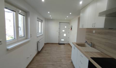 Eladó Családi ház, Családi ház, Duklianskych hrdinov, Malacky, Szlovák