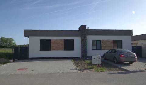 Eladó Családi ház, Családi ház, Trnávka, Dunajská Streda, Szlovákia