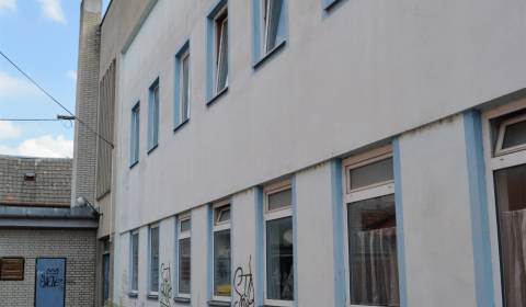 Eladó Üzlethelység, Üzlethelység, Myjava, Szlovákia