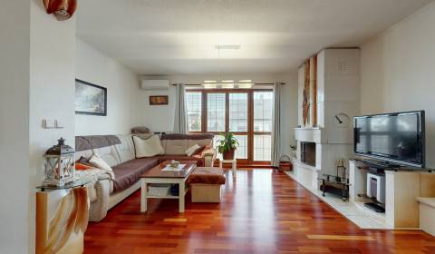 Eladó Családi ház, Családi ház, Hradská, Bratislava - Vrakuňa, Szlovák