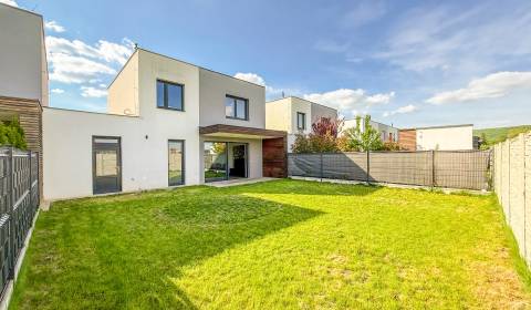 Eladó Családi ház, Családi ház, Pod privádzačom, Trenčín, Szlovákia