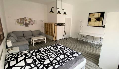 Eladó 2 szobás lakás, 2 szobás lakás, Špitálska, Bratislava - Staré Me